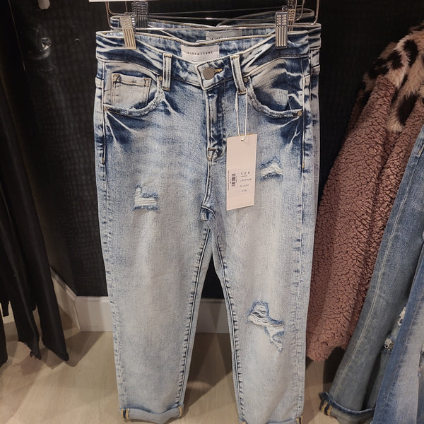 Distressed Boyfriend Jeans